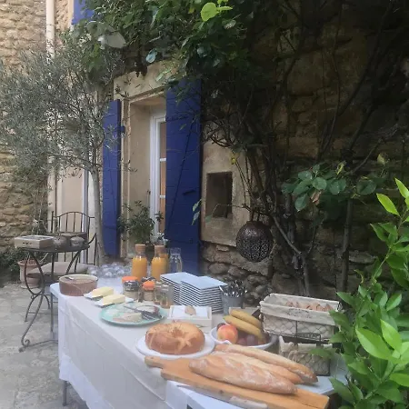 Les Aiguieres En Provence *