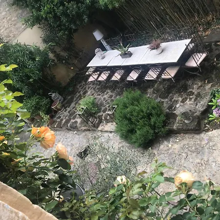 Les Aiguieres En Provence
