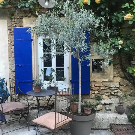 Les Aiguieres En Provence
