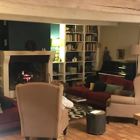 Les Aiguieres En Provence Bed & Breakfast *
