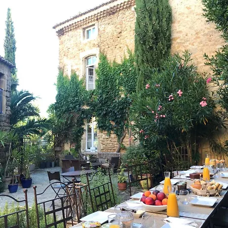 Les Aiguieres En Provence *