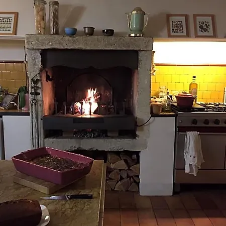 Les Aiguieres En Provence 3* Suze-la-Rousse