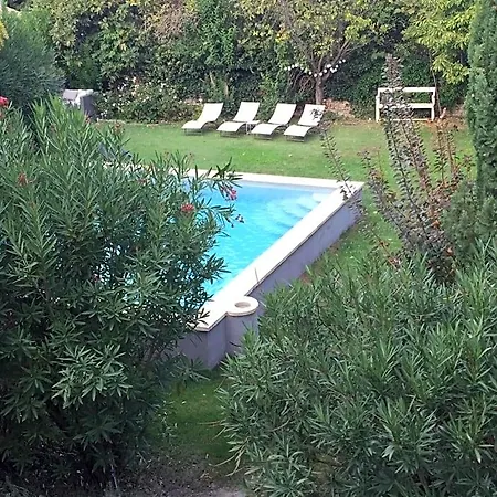 Les Aiguieres En Provence