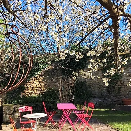 Les Aiguieres En Provence Bed & Breakfast Suze-la-Rousse