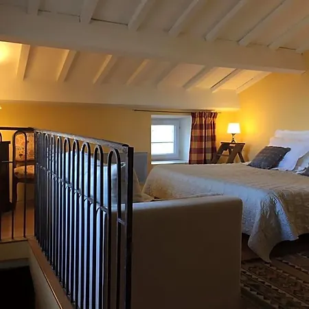 Les Aiguieres En Provence Bed & Breakfast
