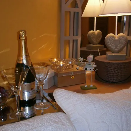 Les Aiguieres En Provence *