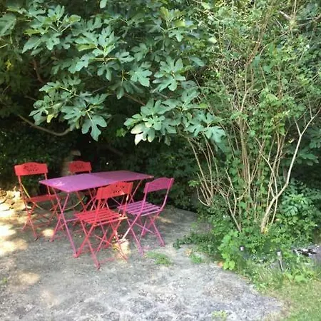 Les Aiguières En Provence Couette-café 3*