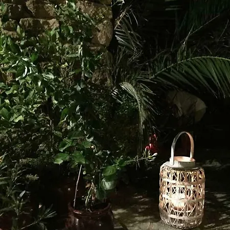 Bed & Breakfast Les Aiguieres En Provence