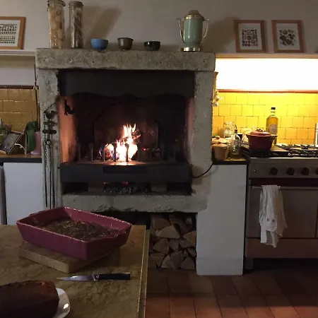 Les Aiguieres En Provence Suze-la-Rousse